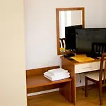Sea-view Retreat In צלינה