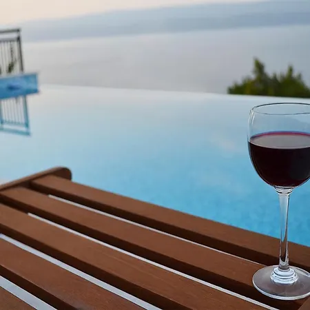 Sea View With A Shared Pool * Celina