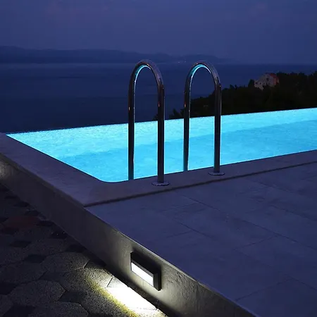 Sea-view Retreat In