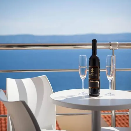 Sea-view Retreat In