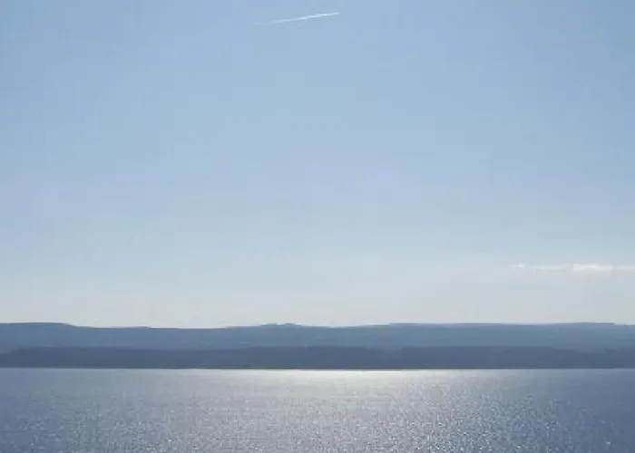 Sea-view Retreat In سيلينا