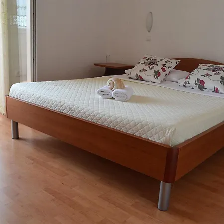 Sea-view Retreat In Čelina