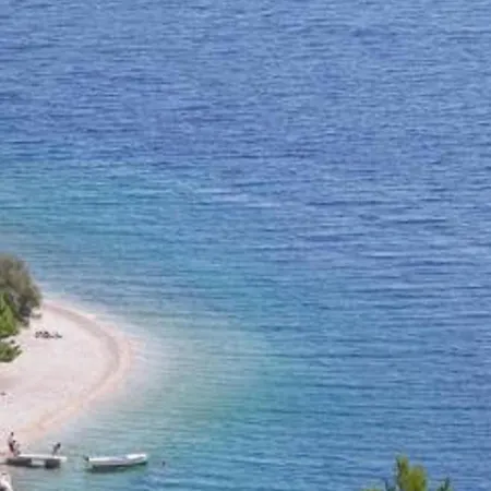 Sea-view Retreat In شقة