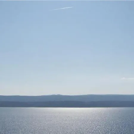 Sea-view Retreat In سيلينا