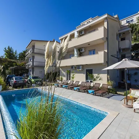 Sea-view Retreat In Celina