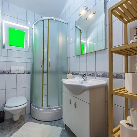 Sea-view Retreat In Apartmán *