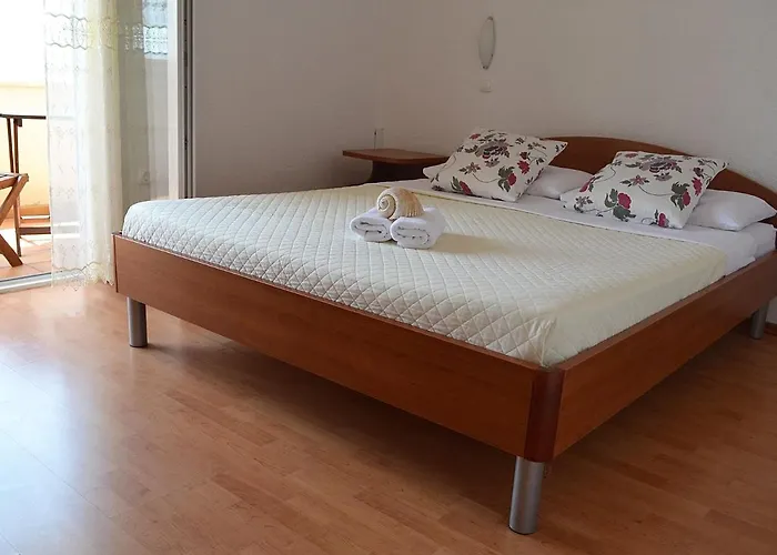 Sea-view Retreat In Celina