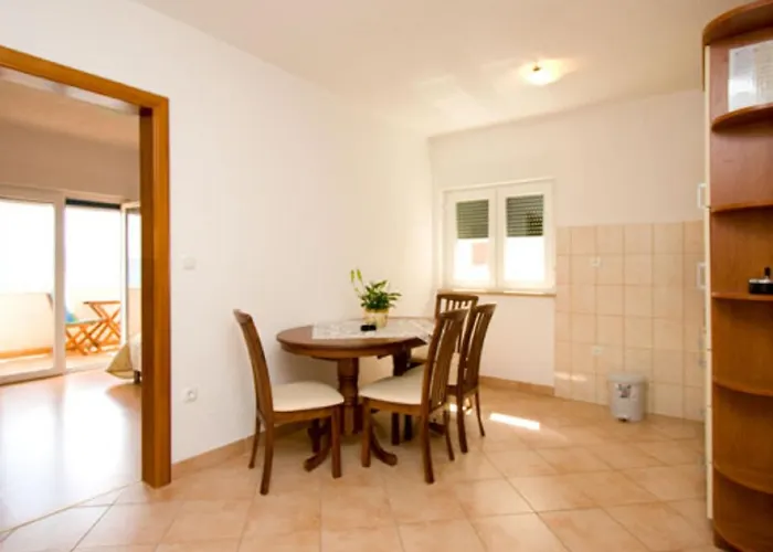 Sea-view Retreat In Lägenhet Celina