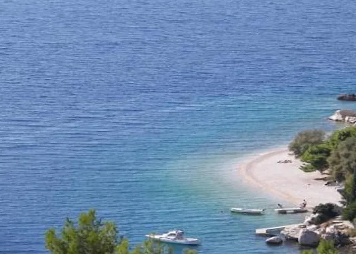 Sea-view Retreat In *