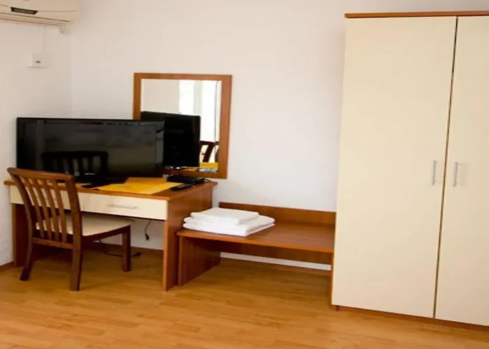 Sea-view Retreat In Celina